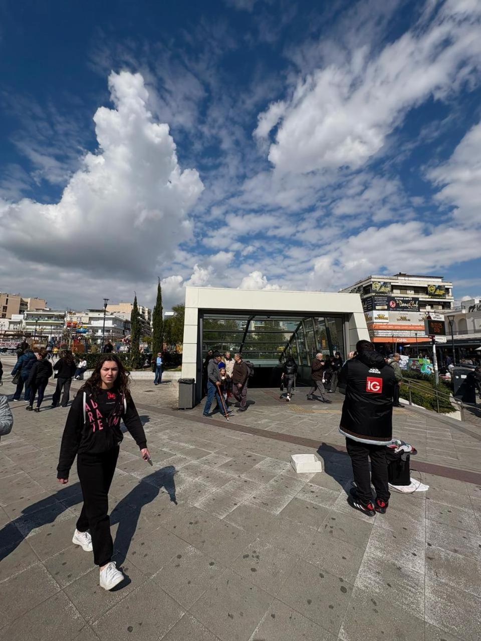 On The Metro Station Of Korydallos Piraeus Exterior photo